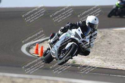 media/Nov-01-2025-TrackDaz (Sat) [[2b4d5192bc]]/B Group/1220pm (Turn 2 Outside)/